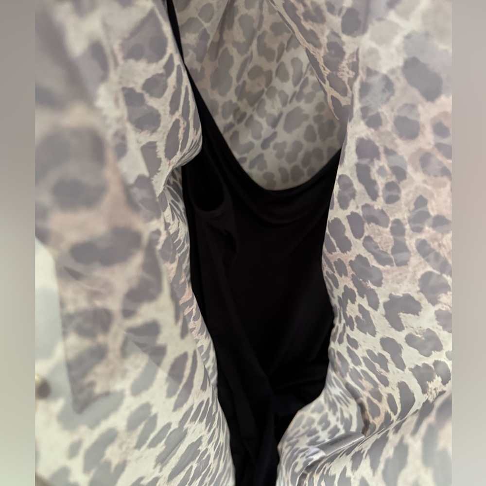 Leopard Top - Picture 4 of 5